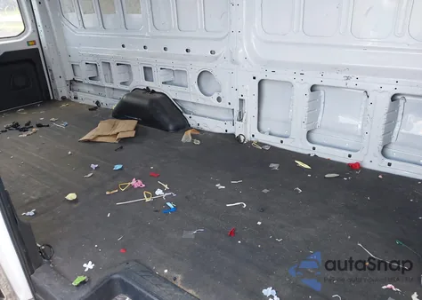 2019 Ford Transit-250 z USA, uszkodzony, nr VIN 1FTYR3XGXKKA15951